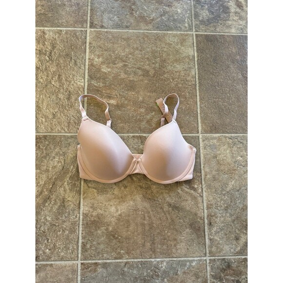 Skims Fits Everybody T-shirt Demi Bra Size 32D Clay